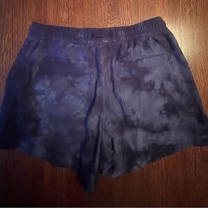 Athleta Women's Dark Tie-Dye Athletic Shorts